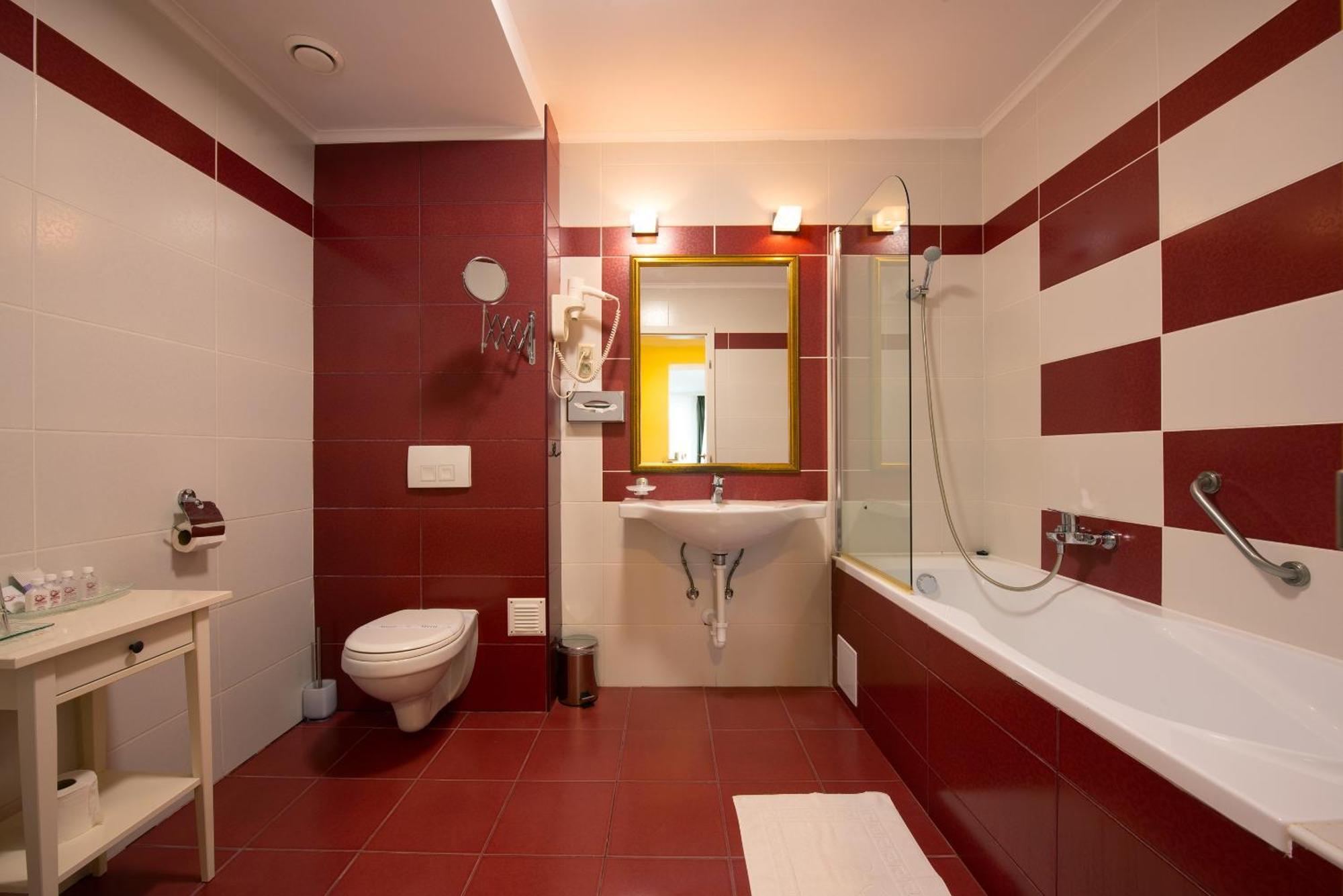 Calimbra Wellness Hotel Superior Miskolc Exterior foto